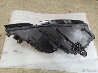 Levý přední světlomet škoda Octavia III facelift - 6