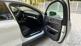 Prodám Volvo V60 cross country, nez.topení, odpočet DPH - 6