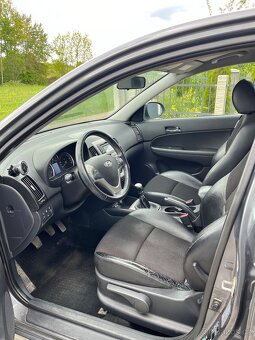 Hyundai i30, 1.6 - 6