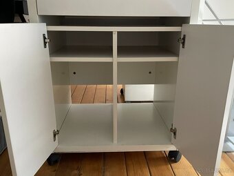 Bílá komoda / skříňka s dvířky a šuplíkem IKEA - 6
