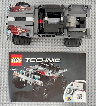 LEGO Technic 42090 - Útěk v teréňáku - 6
