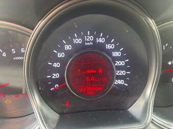 Kia Ceed - 6