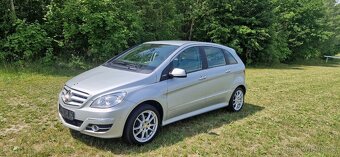 Mercedes B 180 - 6
