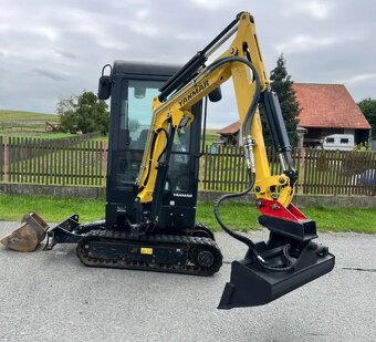 Minibagr Yanmar SV16 - 6