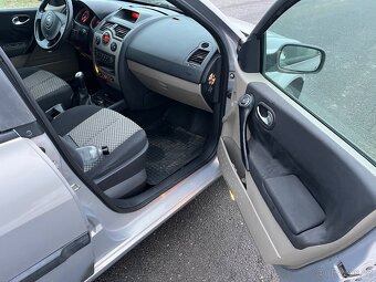 Renault Megane 2 1.6 83kw rv. 2003 - 6