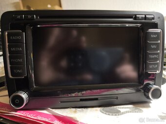 VW RNS510 1T0035680B aktualizované - 6
