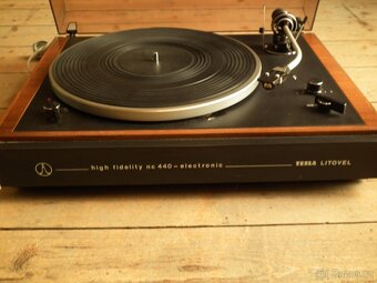 GRAMOFON TESLA NC 440 - 6
