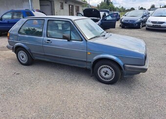Volkswagen Golf 1,6 D nafta manuál 40 kw - 6