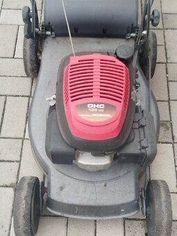 Prodám sekačku bez pojezdu plně funkční - 6