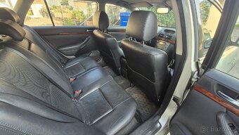 Toyota Avensis Combi 2,2 Diesel rok 2005 - 6