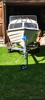 Kajutová loď + Motor + Vozík - 6