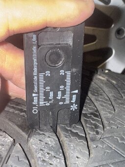 Audi kola r17 + zimní pneu Nexen 225/50 - 6