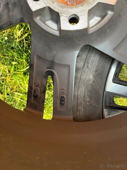 Prodám alu kola 18x8.0 5x108 ET42 63.4 + pneu Goodyear letni - 6