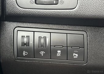 Kia Venga 1.4 CVVT NAVI KAMERA ČR 1.MAJ. manuál 66 kw - 6