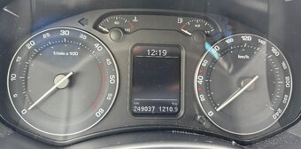 Octavia ll 2,0 TDI 6sp manuál 12000,-sleva - 6