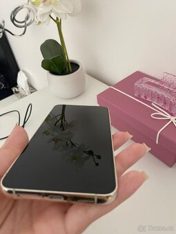 Samsung galaxy S23+ a Samsung Galaxy Watch 4 - 6