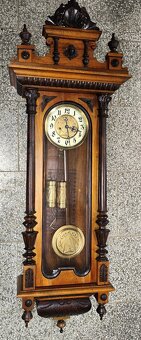 luxusní bohatě zdobené vyřezávané dvouzávažové hodiny - 6