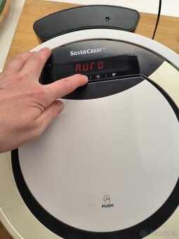 Robotický vysavač silver crest - 6