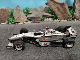 Prodám model 1:18 formule F1 McLaren Mercedes MP4/14 - 6