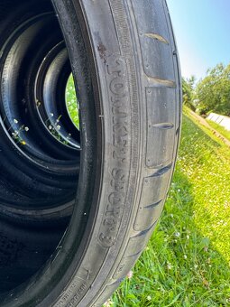 Tomket Sport 3  235/35 r19 najeto 300km - 6