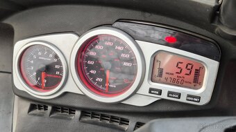 Gilera Nexus 500 maxi skútr - 6