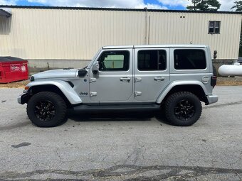 Jeep Wrangler Sahara 4xe 2023 – hybrid s výkonem 2.0 - 6