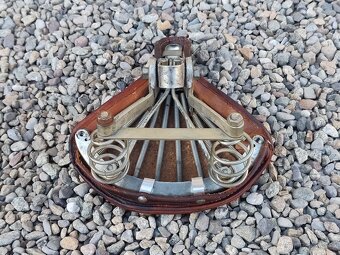 Staré kožené sedlo - 6