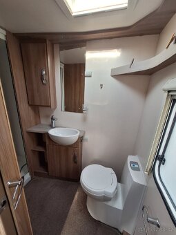 Obytný přívěs swift - 6