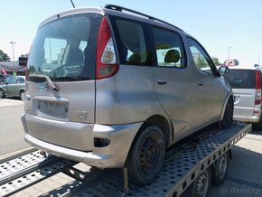 Toyota Yaris Verso 2004--facelift--1.4 D-55kw-náhradní díly - 6