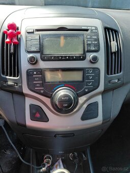 Hyundai i30 1.6 CRDi 66kw  rok v.2011 - 6