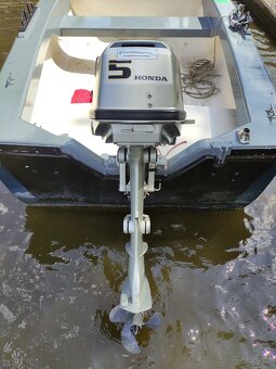 Motorový člun 3,6 m + Honda 5 HP - 6