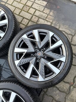 ORIGINÁL Alu CUPRA FORMENTOR R19, 5x112 - ZÁNOVNÍ, LETNÍ - 6