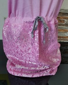 Růžové šaty 
Vel - M/L - 6