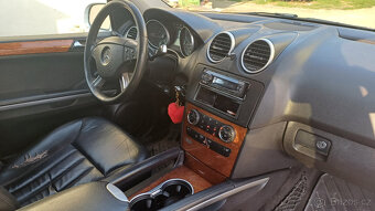MERCEDES  BENZ ML 350 i, benzin, závěs, pěkný stav - 6