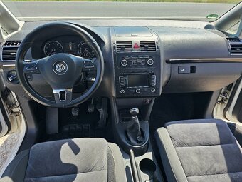 Volkswagen Touran 1,4tsi Highline model 2011 - 6