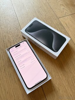 Apple iPhone 15 Pro Max 256GB černý - 6