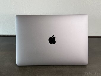 MacBook Air 13'' 2019 / i5 / 16GB / 128GB / Space Gray - 6