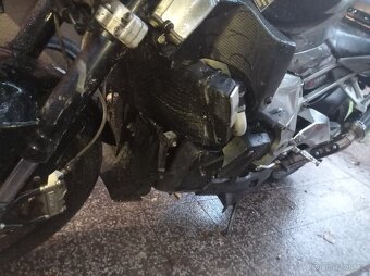 Aprilia RSV 1000 tuono 2007 - 6