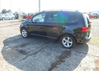 Volkswagen Touran 1,6 TDI 77 kW Historie 7 Míst nafta - 6