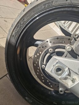 Suzuki gsr 600 - 6
