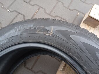 215/60/16 zimní pneu nokian - 6