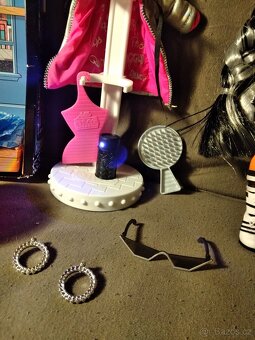 Panenka LOL surprise OMG B-gurl - 6