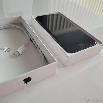 iPhone SE 2020 – 64 GB – Černý – NOVÝ, NEPOUŽÍVANÝ - 6