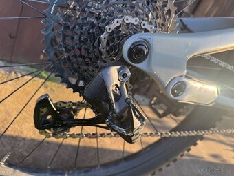 Celoodpruzene horske karbonove kolo velikost XXL - 6