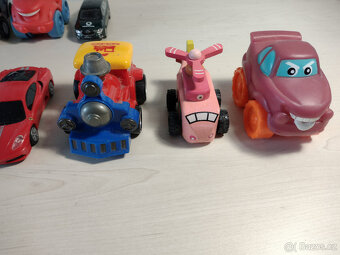 Různá autíčka - 6
