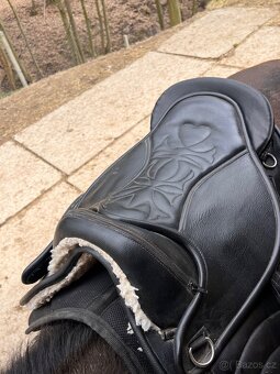 Bezkostrové sedlo FREEDOM 16 - 6