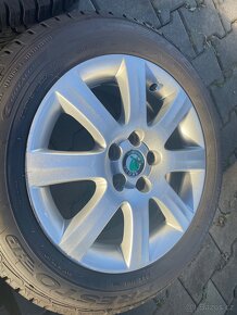Alu kola 15 originál Škoda Fabia, nové letní pneu 195/55/15 - 6
