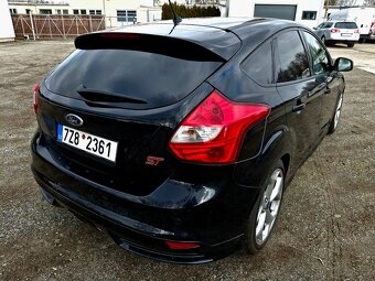 Ford Focus 2.0i 16v ST sport - 6