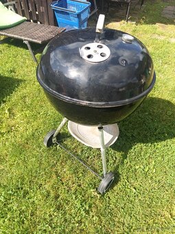 Zahradní gril zn. Weber. - 6