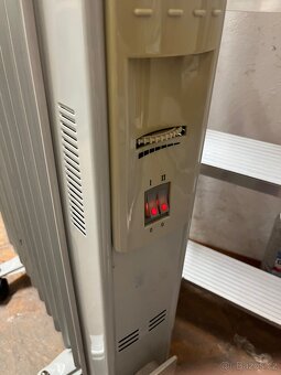 Posuvný radiator do zásuvky - 6